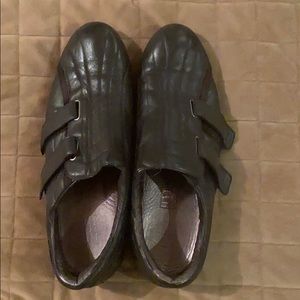 Men’s Gucci size 10 1/2 sneakers